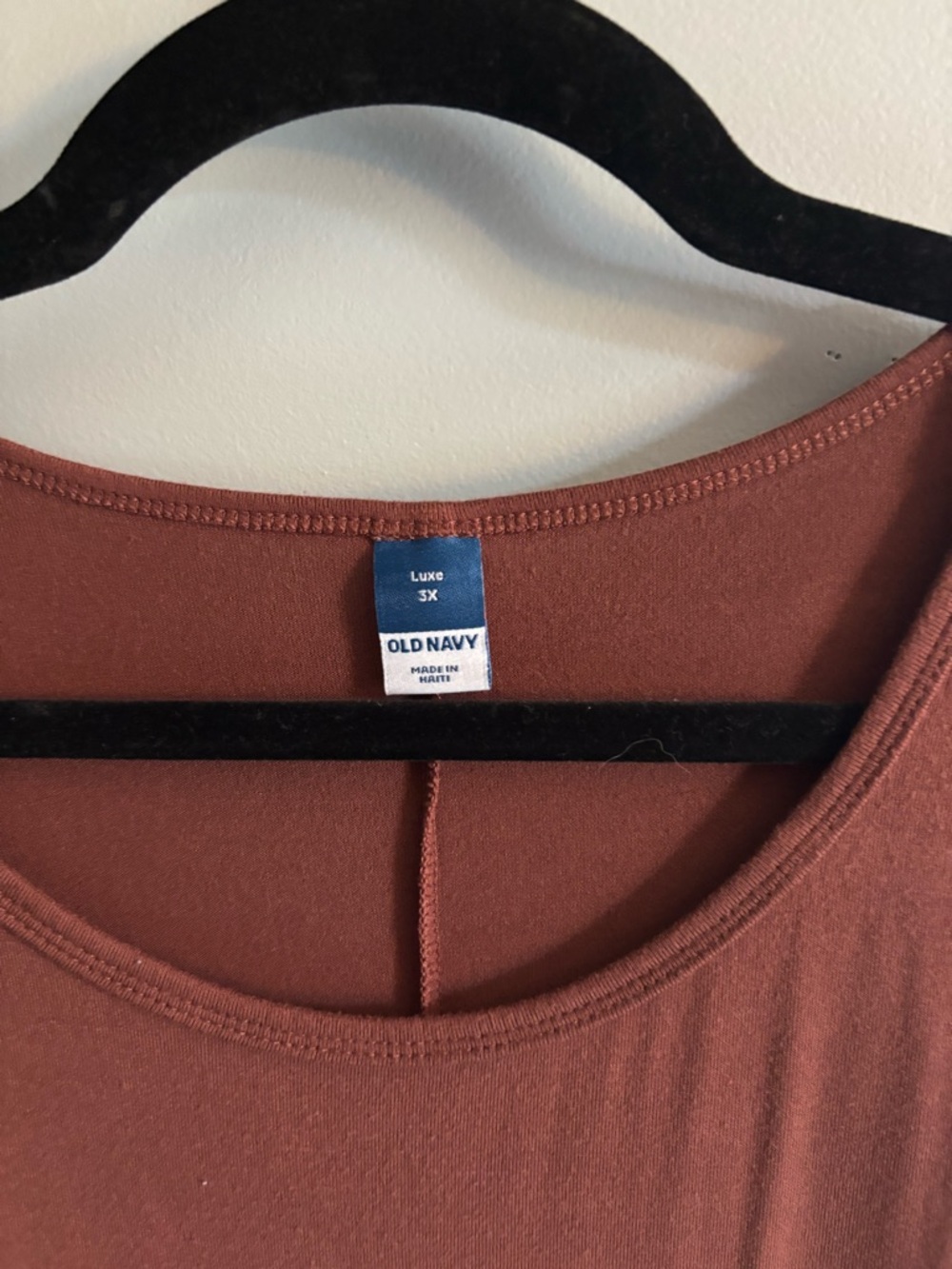 Old Navy Women's Scoop Neck Tunic in Rust - Picture 3 of 3
